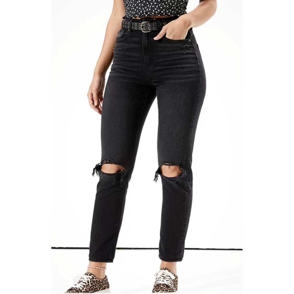 American Eagle Mom Straight Leg Distressed Knees Jeans Black Size 0